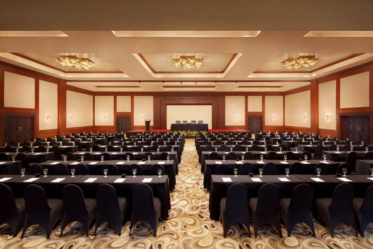 Hotel Millennium Sirih 4*