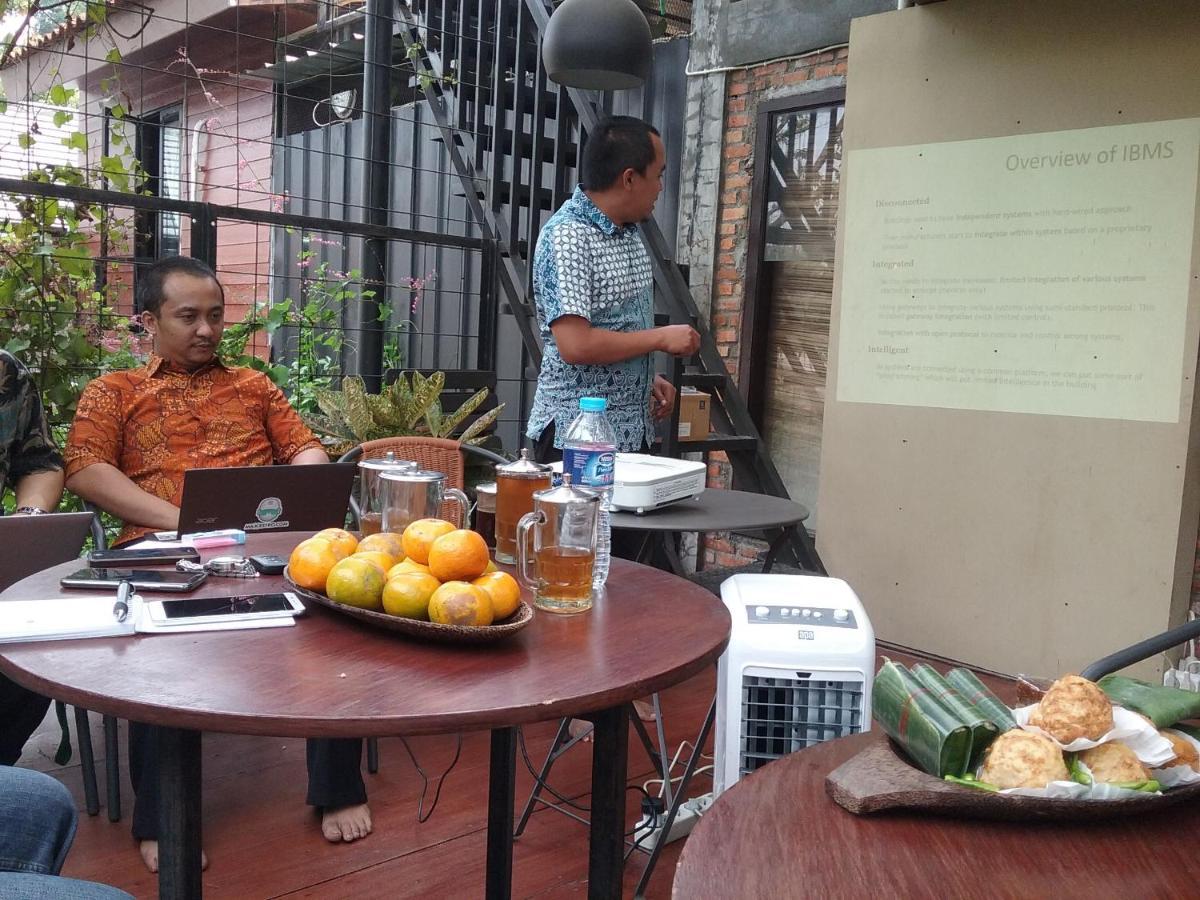 Guest house Nila House, Sharia Family