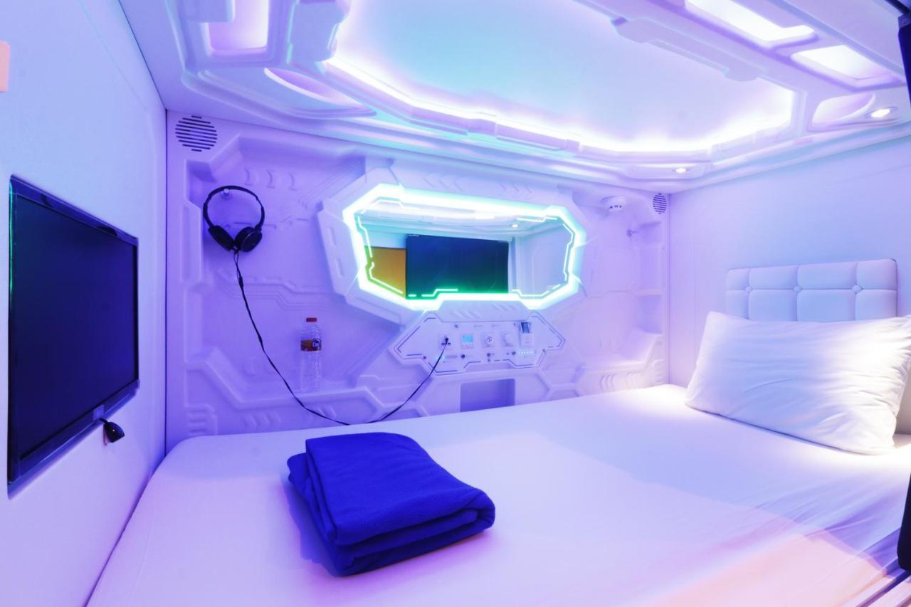 Capsule hotel Jakpod *