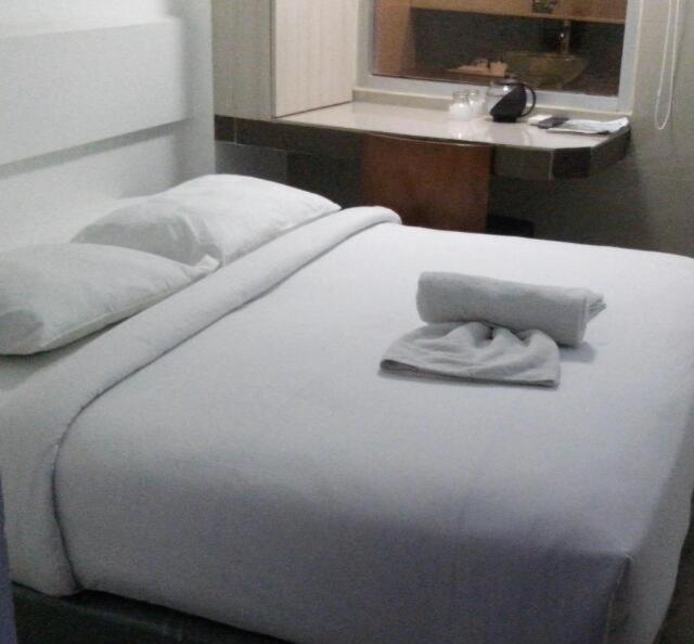 City Villa Hotel *