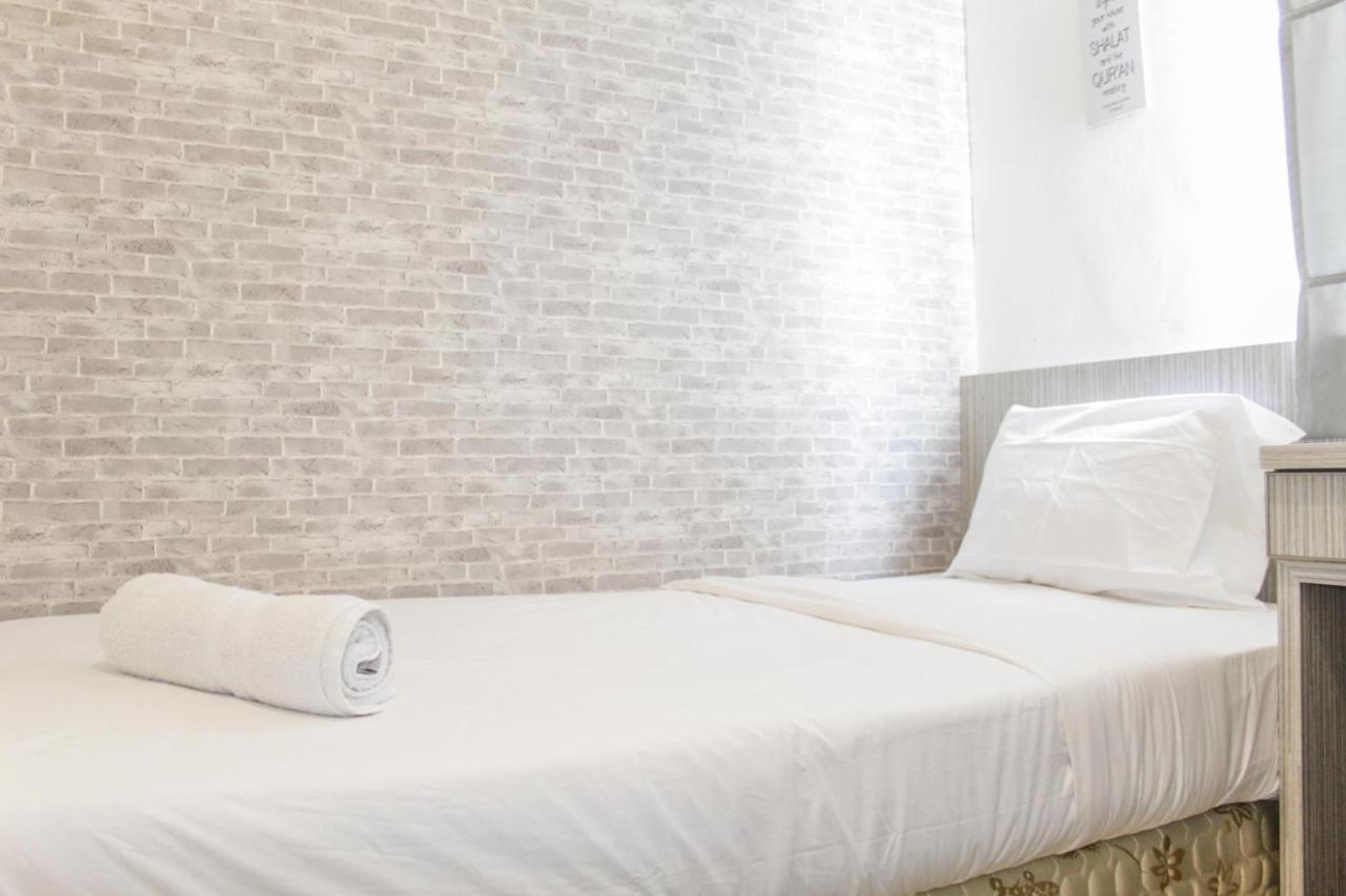 View 2br At Bassura By Travelio Jacarta
