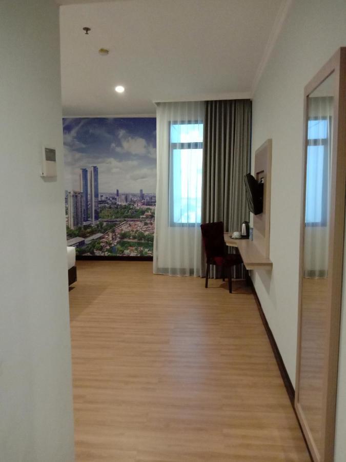 Sanno Pluit 3*