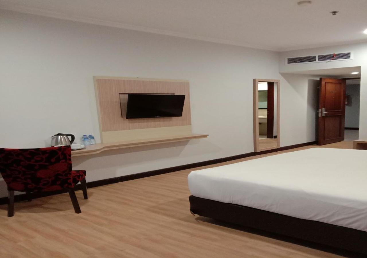 Hotel Sanno Pluit