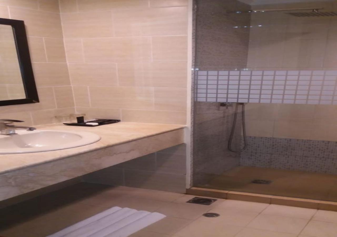 Sanno Pluit Hotel 3*