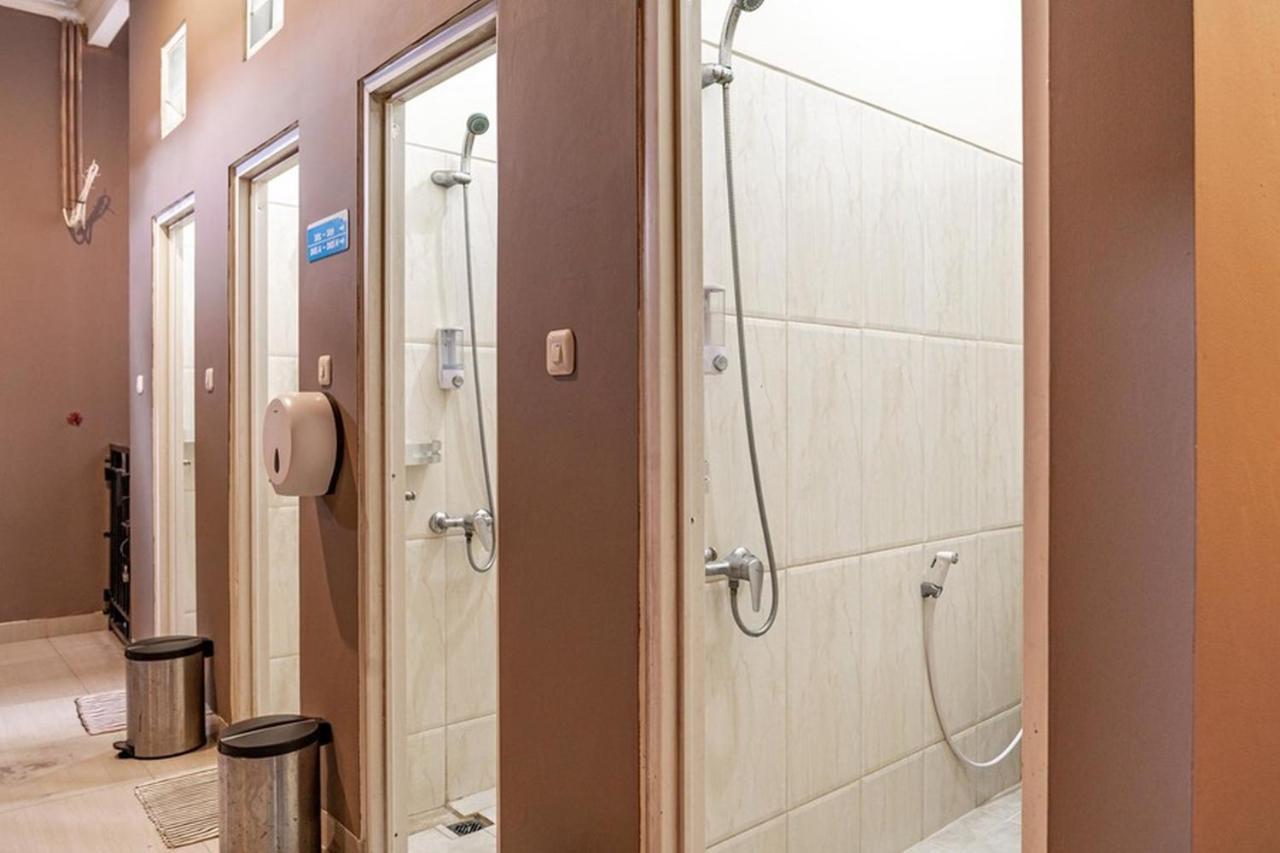 Reddoorz Near Ltc Glodok