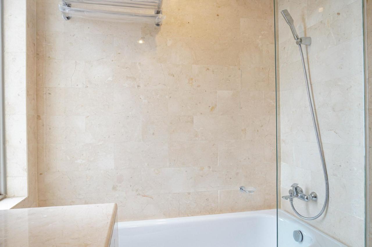 Apartment Elegant 2br At Empyreal The Epicentrum Kuningan By Travelio *