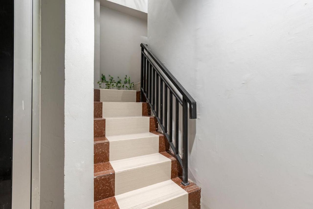 Guest house Reddoorz Near Tanjung Duren 2 Jakarta