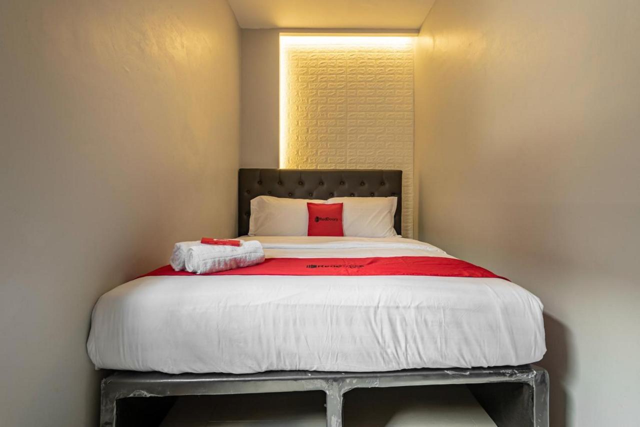 Guest house Reddoorz Near Tanjung Duren 2 2*