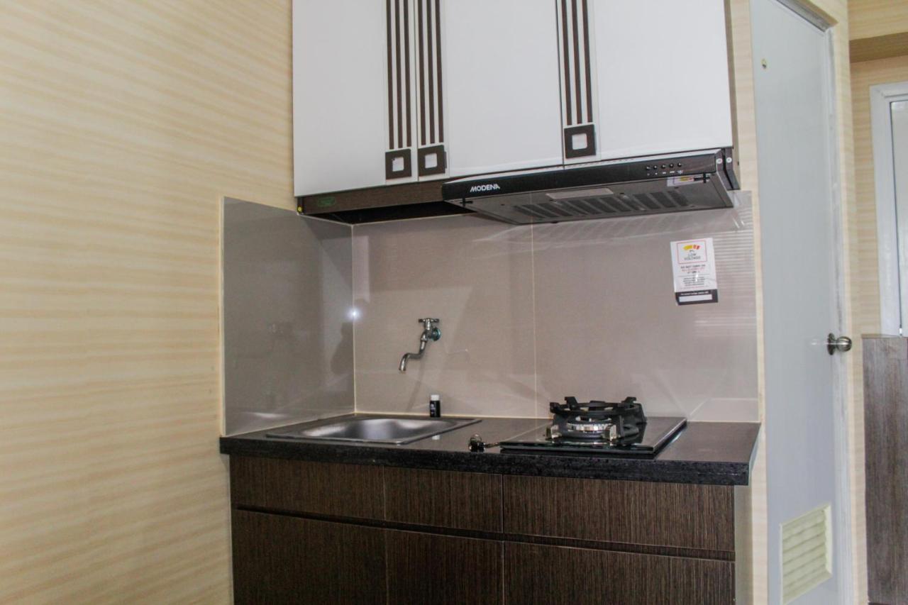 Minimalist 2br Pramuka Near Shopping Mall By Travelio
