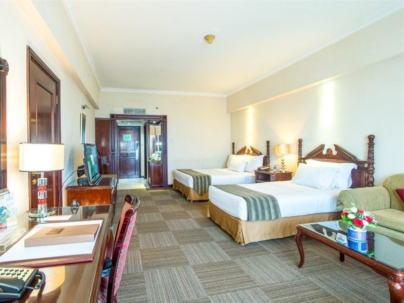 Hotel Sunlake Waterfront & Convention 5*