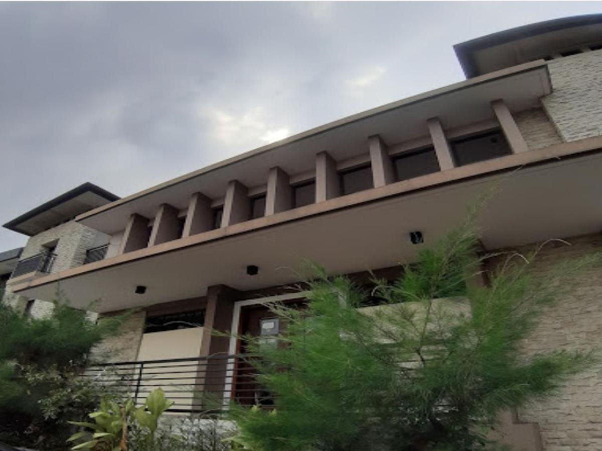 Hotel Oyo 3110 Md Mansion