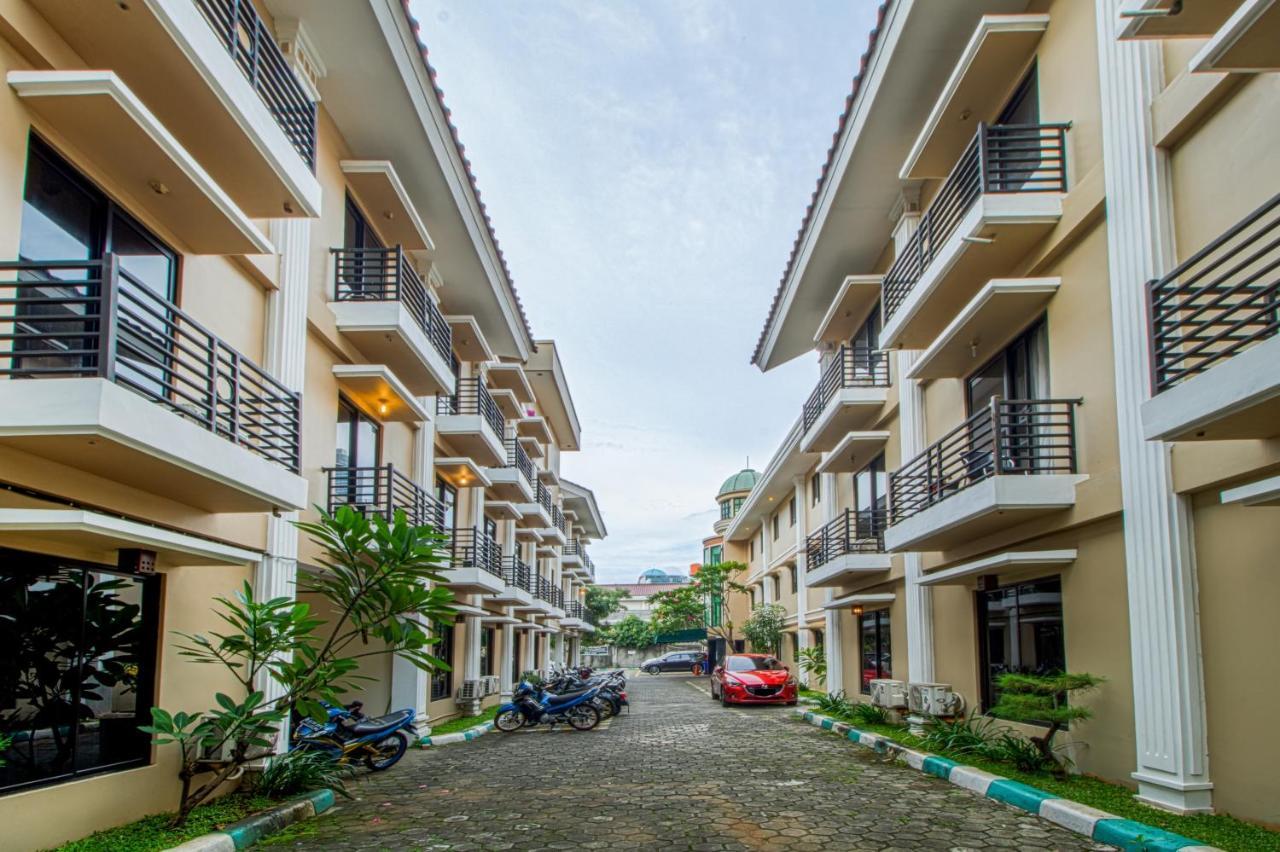 Plaza 68 Guest house 3*