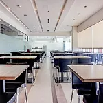 Townhouse Oak Jp Hotel