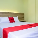 Reddoorz Near Mangga Dua Square