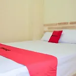 Reddoorz Near Mangga Dua Square