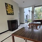 N2 Hotel Gunung Sahari