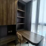 Gold Coast Dubai Room Netflix