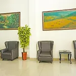 Super Oyo Collection O 91409 Hotel Fiducia Otista 153 - 157