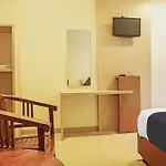 Super Oyo Collection O 91409 Hotel Fiducia Otista 153 - 157
