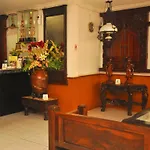 Hotel New Idola
