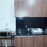 Comfy 1Br L\'Avenue Apartment By Travelio