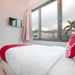 Oyo 208 G House