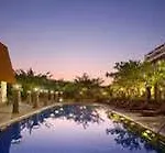 Hotel Santika Tmii
