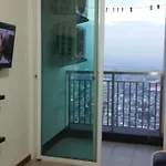 Robert\'S Condominium