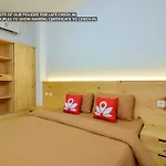 Zen Rooms Near Darmawangsa Syariah