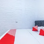 Oyo 1424 Guntary Residence