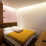 De Green Residence