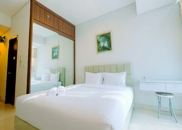 Best Emerald Studio Room Apartment At Capitol Park Residence By Travelio