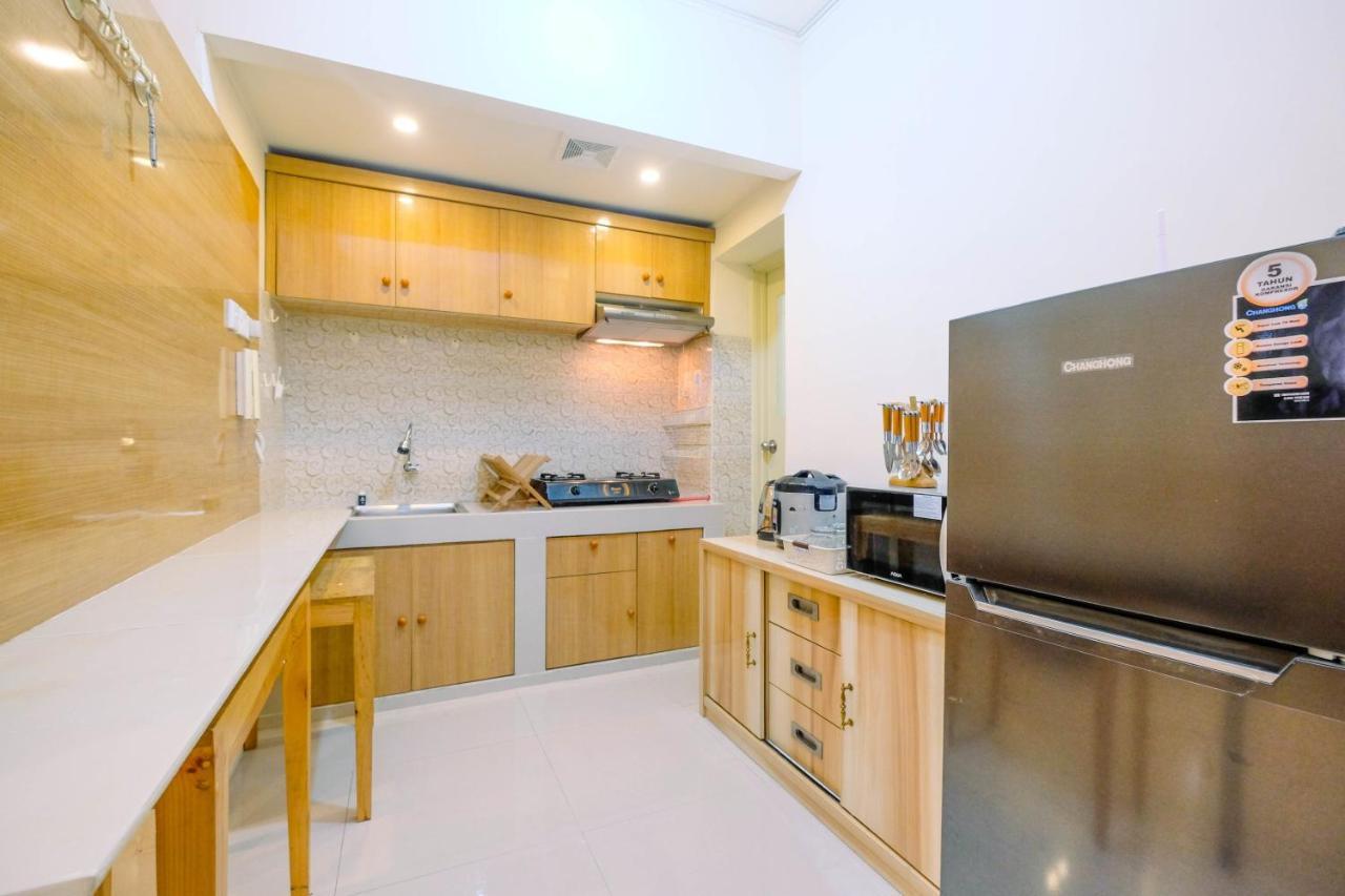 Strategic 2br With Workspace @ Season By Travelio Apartment