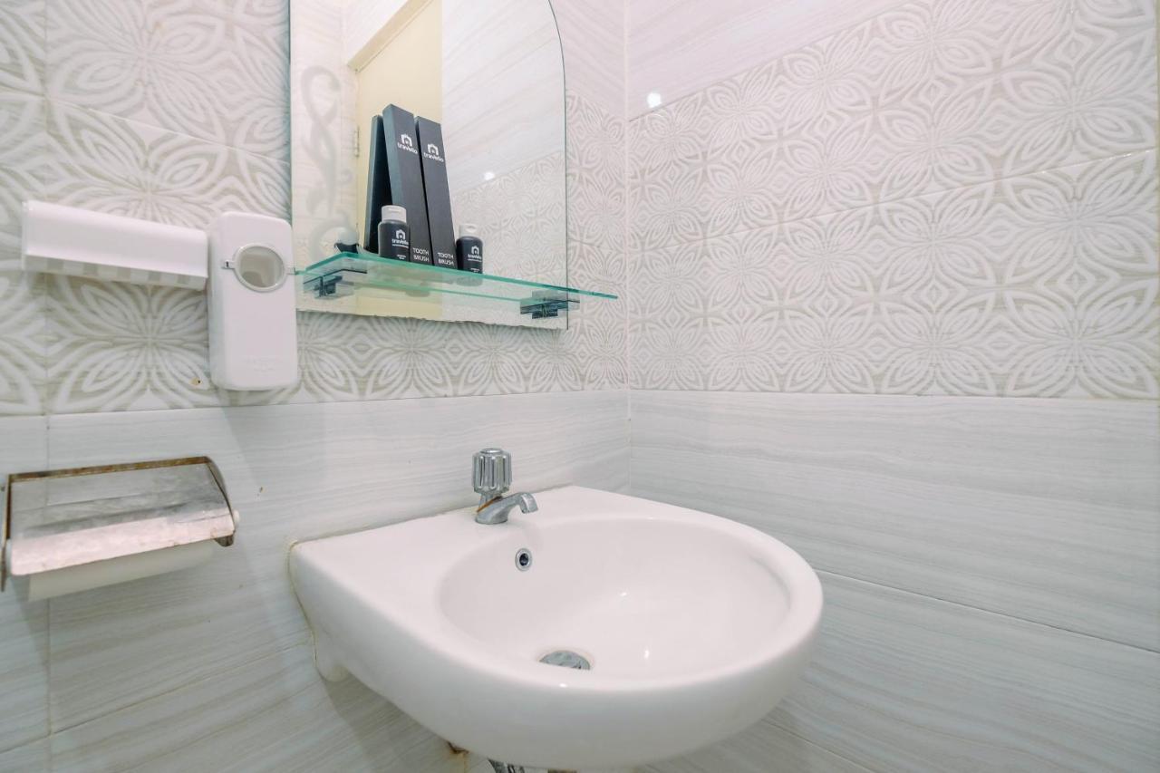 Strategic 2br With Workspace @ Season By Travelio Apartment Jakarta