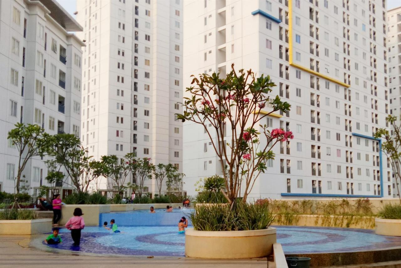 Beautiful And Cozy 2br Above Mall At Bassura By Travellio Jakarta