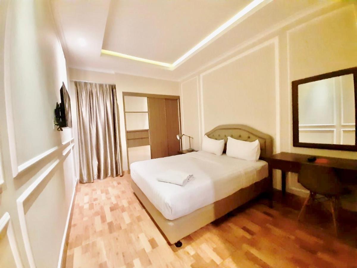 Flamboyan Cipete Inn 2*