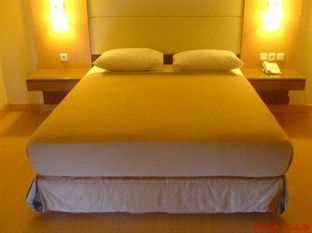Hotel Coins