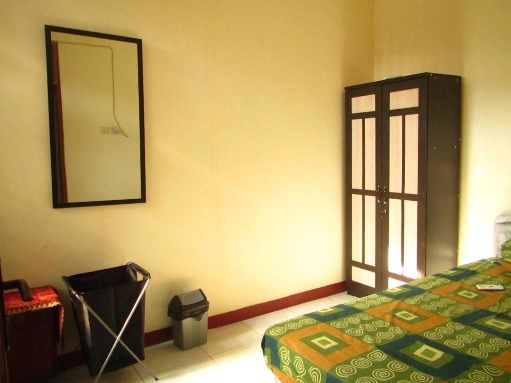 Golden Island Homestay *