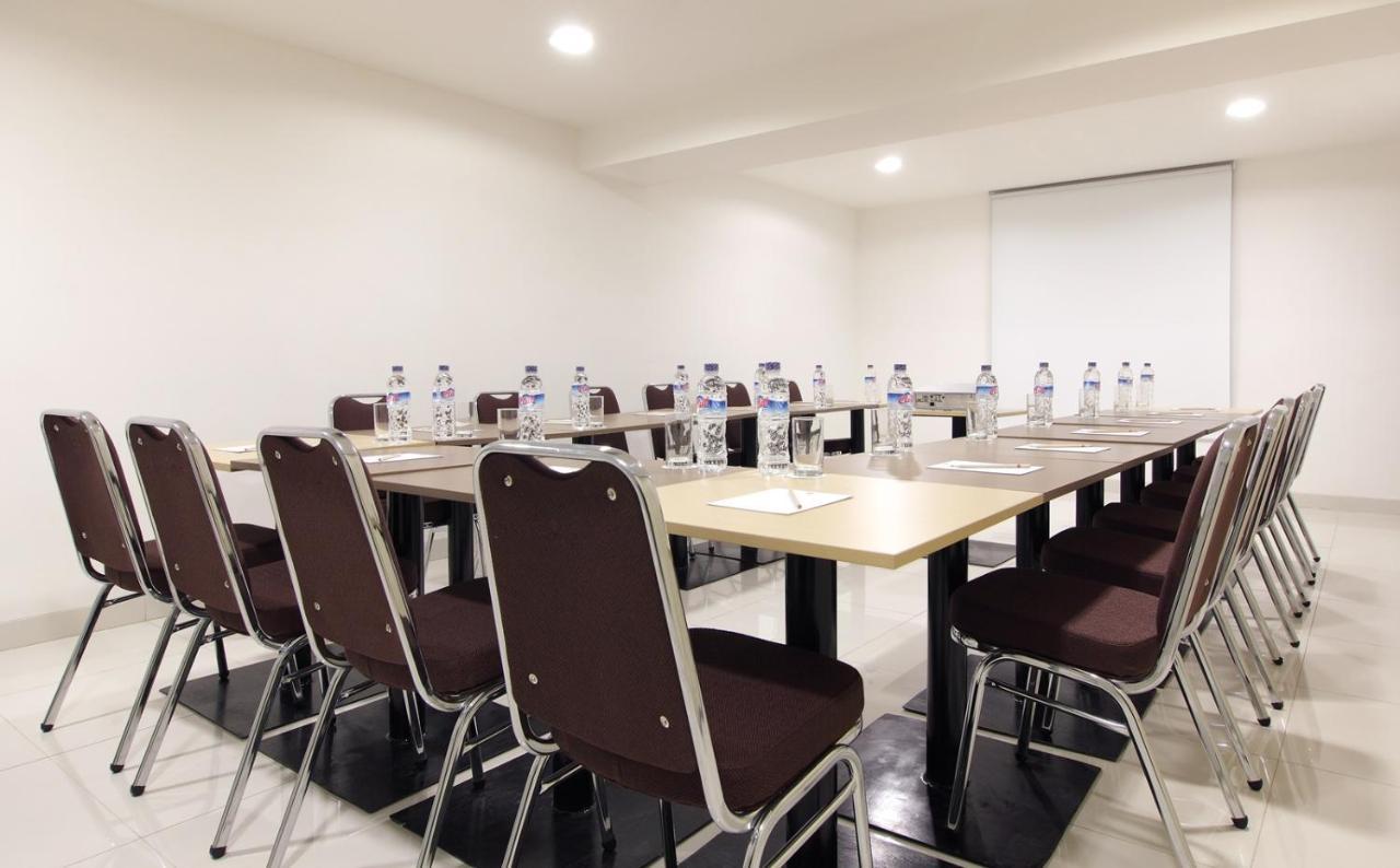 Amaris Mangga Besar Khách sạn 2*