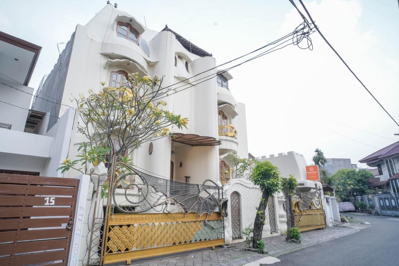 Koolkost Syariah Near Senayan Hotel *