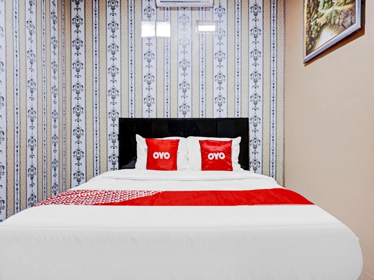 Oyo 90469 Benhil Karet Tengsin Hotel 2*