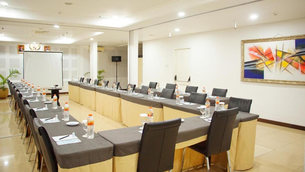 Hotel Gp Mega Kuningan 3*