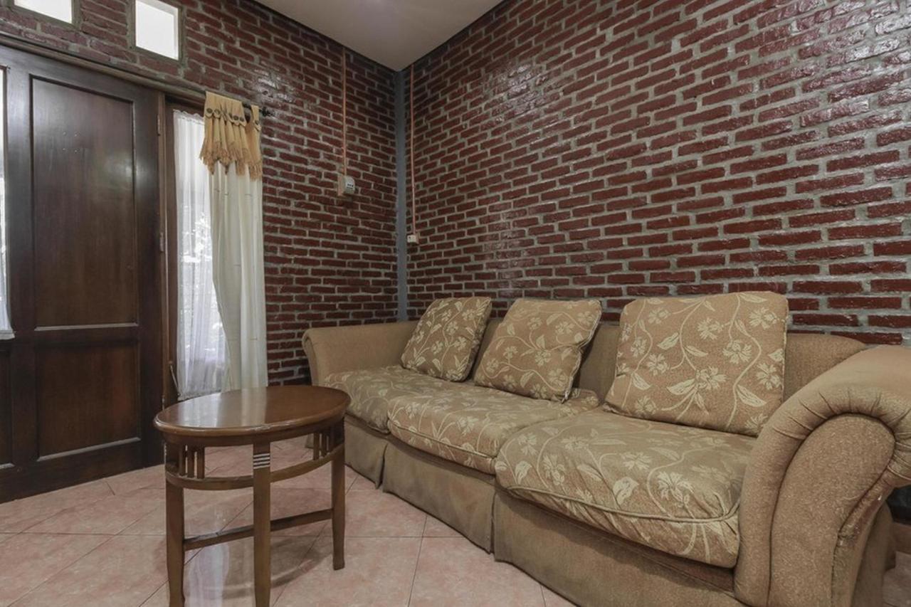 Reddoorz At Ampera Raya Guest house 3*