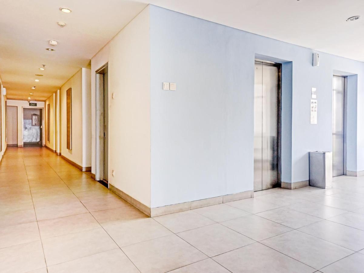 Townhouse Oak Jp Hotel