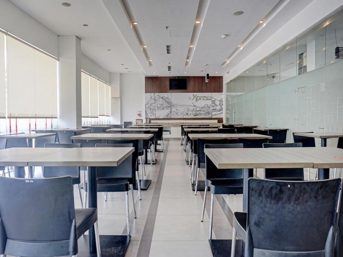 Townhouse Oak Jp Hotel 2*