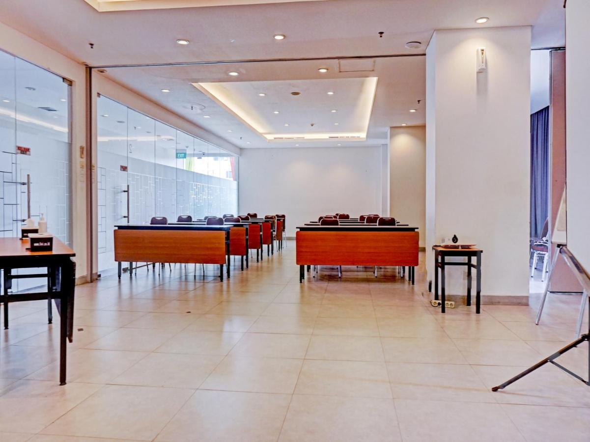 Townhouse Oak Jp Hotel Jakarta