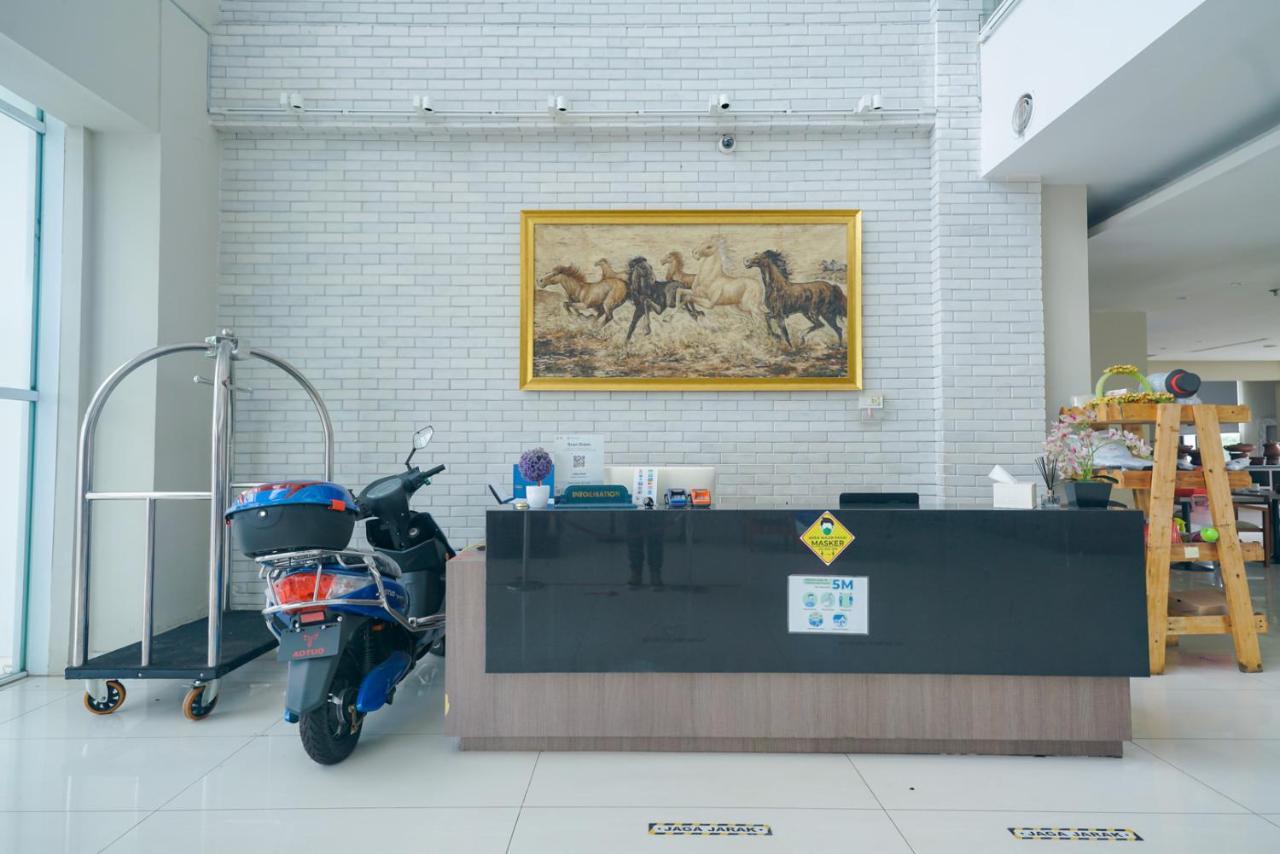 Urbanview Sleepzzz Equestrian Hotel Jakarta