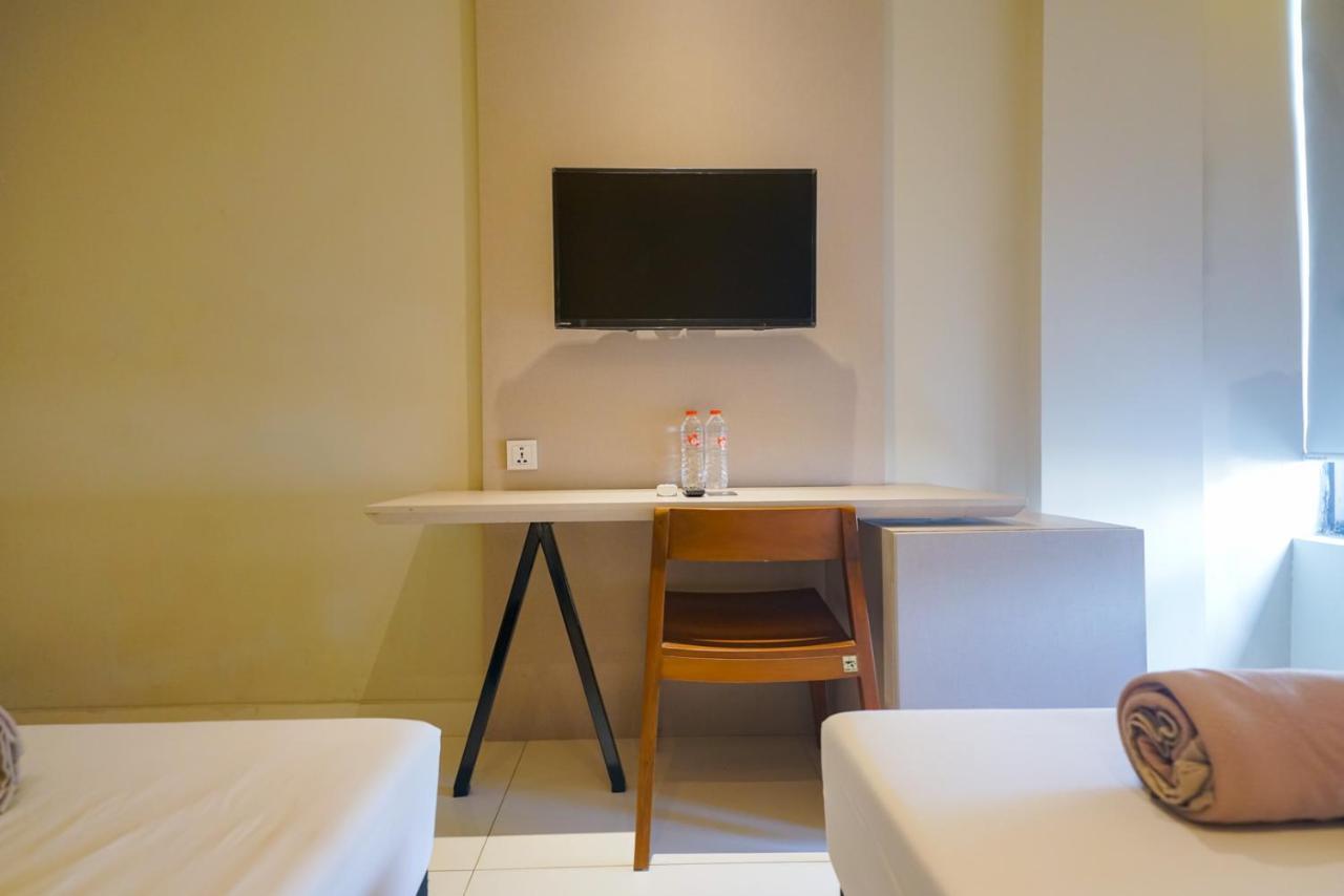 Hotel Urbanview Sleepzzz Equestrian Jakarta