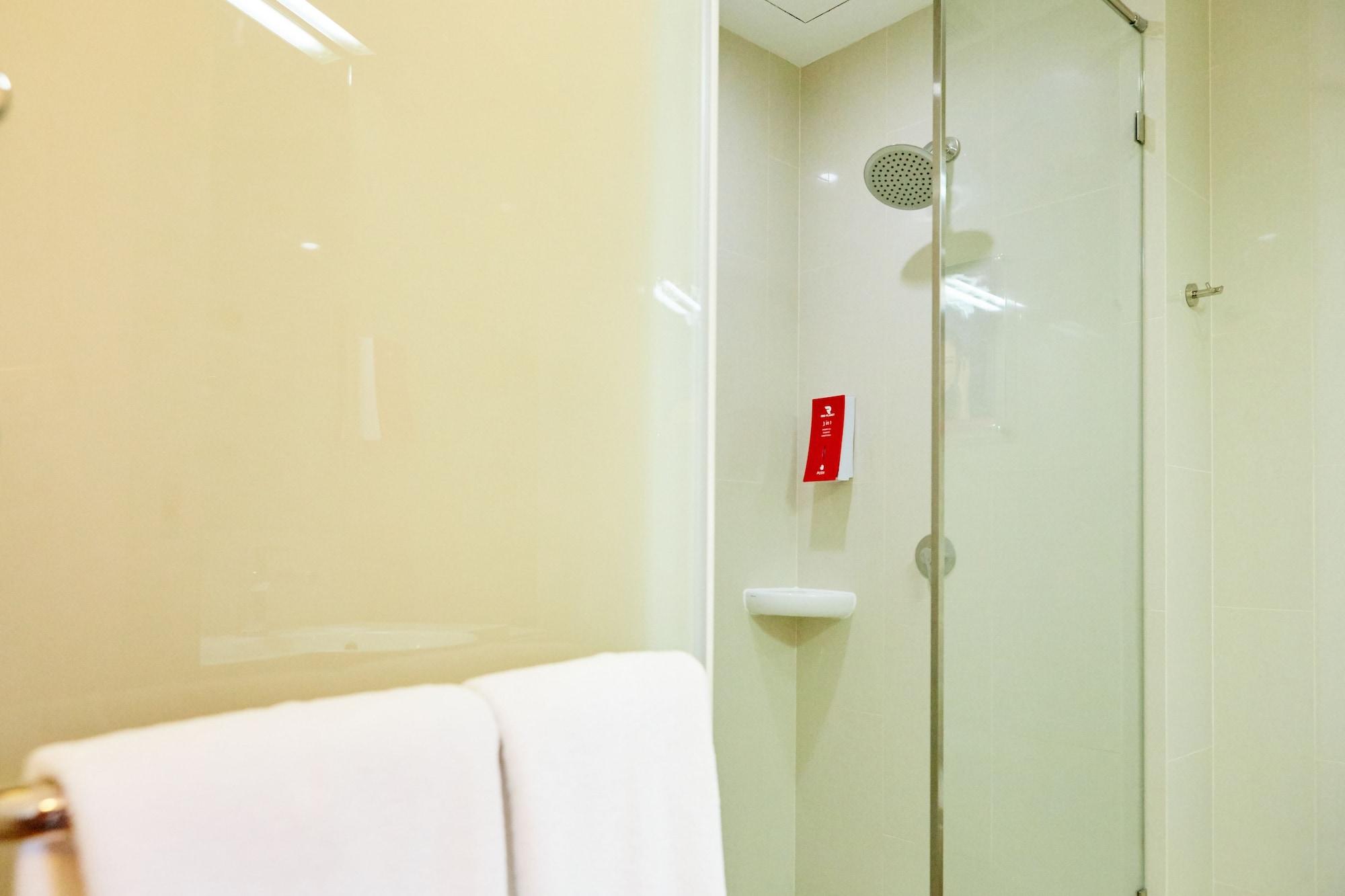 Monoloog Pasar Baru Hotel Jakarta