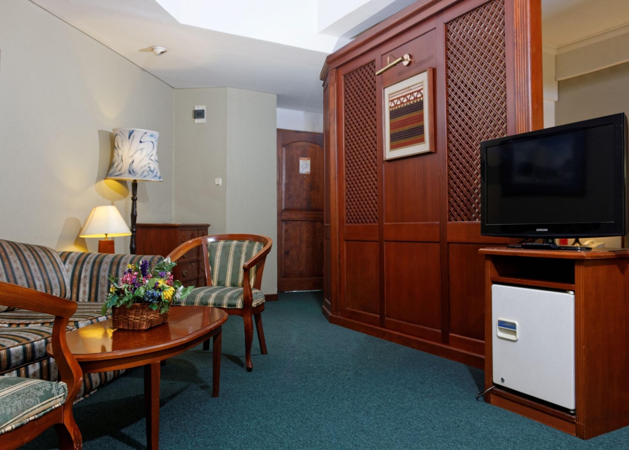 Hotel Paragon Wahid Hasyim 2*
